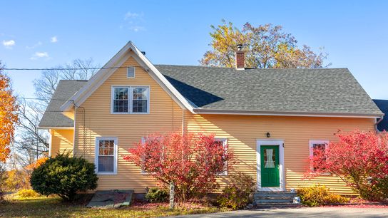 Maine Farmhouse For Sale